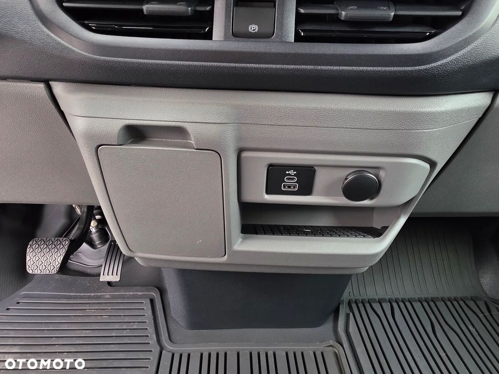 Ford TRANSIT CUSTOM 2.0 EcoBlue 170 KM A8 FWD Van Sport Van 320 L2 NA GWARANCJI JAK NOWY - 27