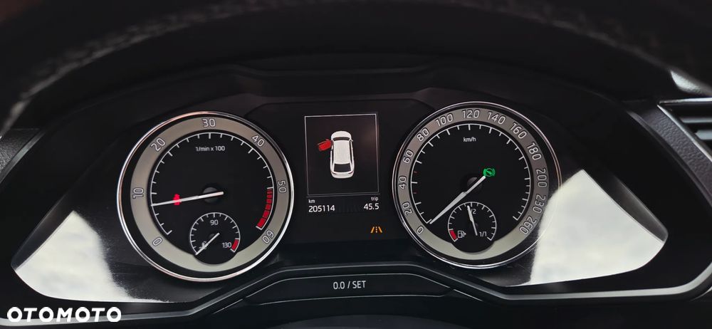 Skoda Superb Combi 2.0 TDI DSG L&K - 25