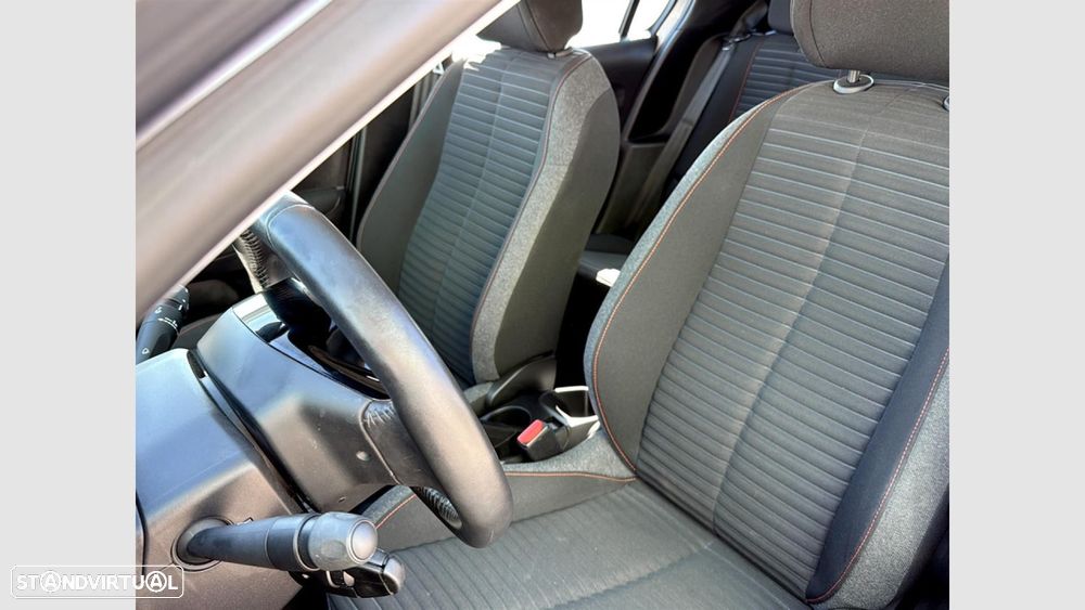 Peugeot 208 1.2 PureTech Active Pack - 12