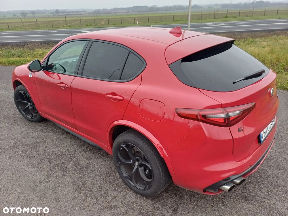 Alfa Romeo Stelvio V6 2.9 Bi-Turbo AT8-Q4 Quadrifoglio - 15