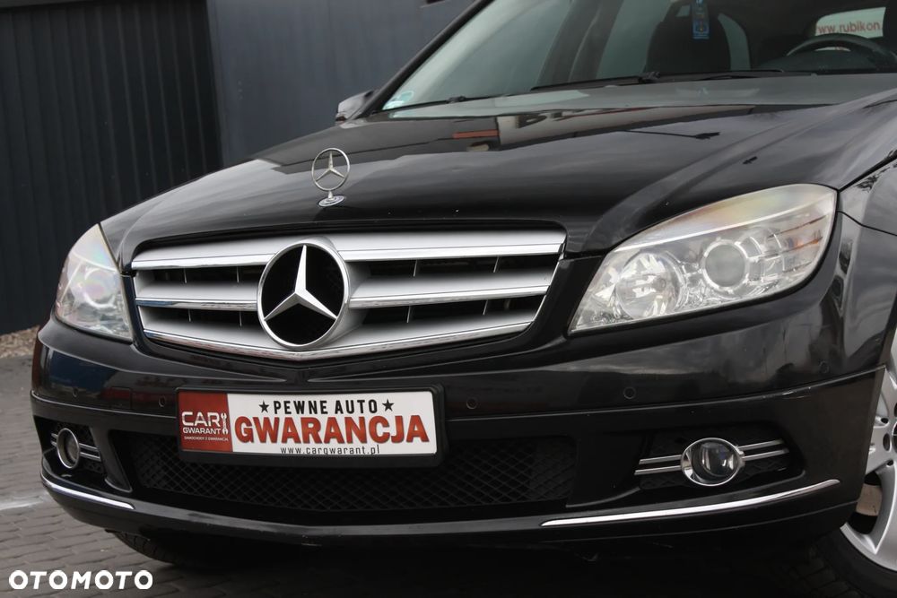 Mercedes-Benz Klasa C 180 CGI BlueEFFICIENCY Avantgarde - 10