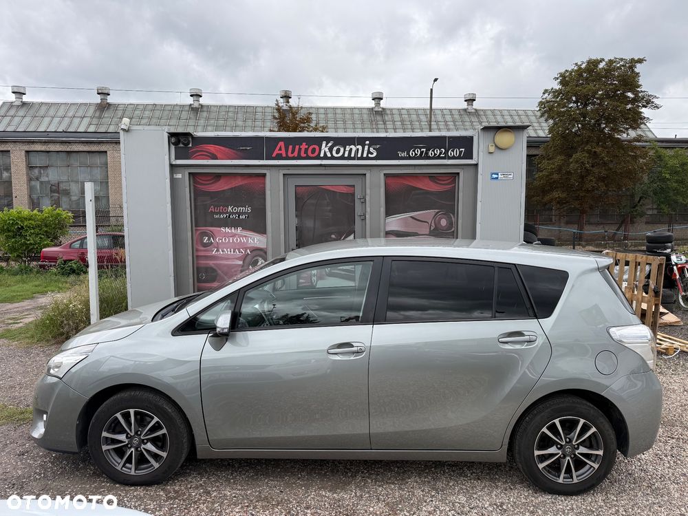 Toyota Verso 2014 photo 2
