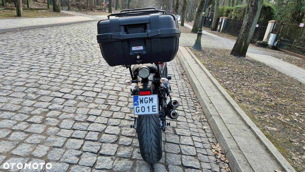 Yamaha XSR - 11