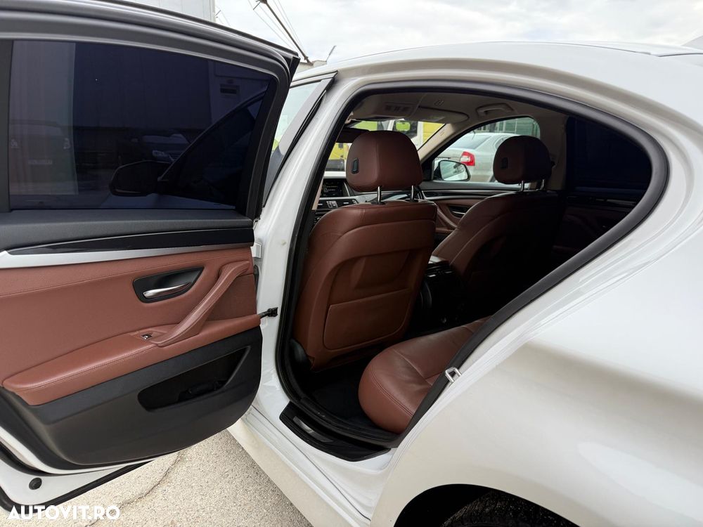 BMW Seria 5 520d Aut. - 9