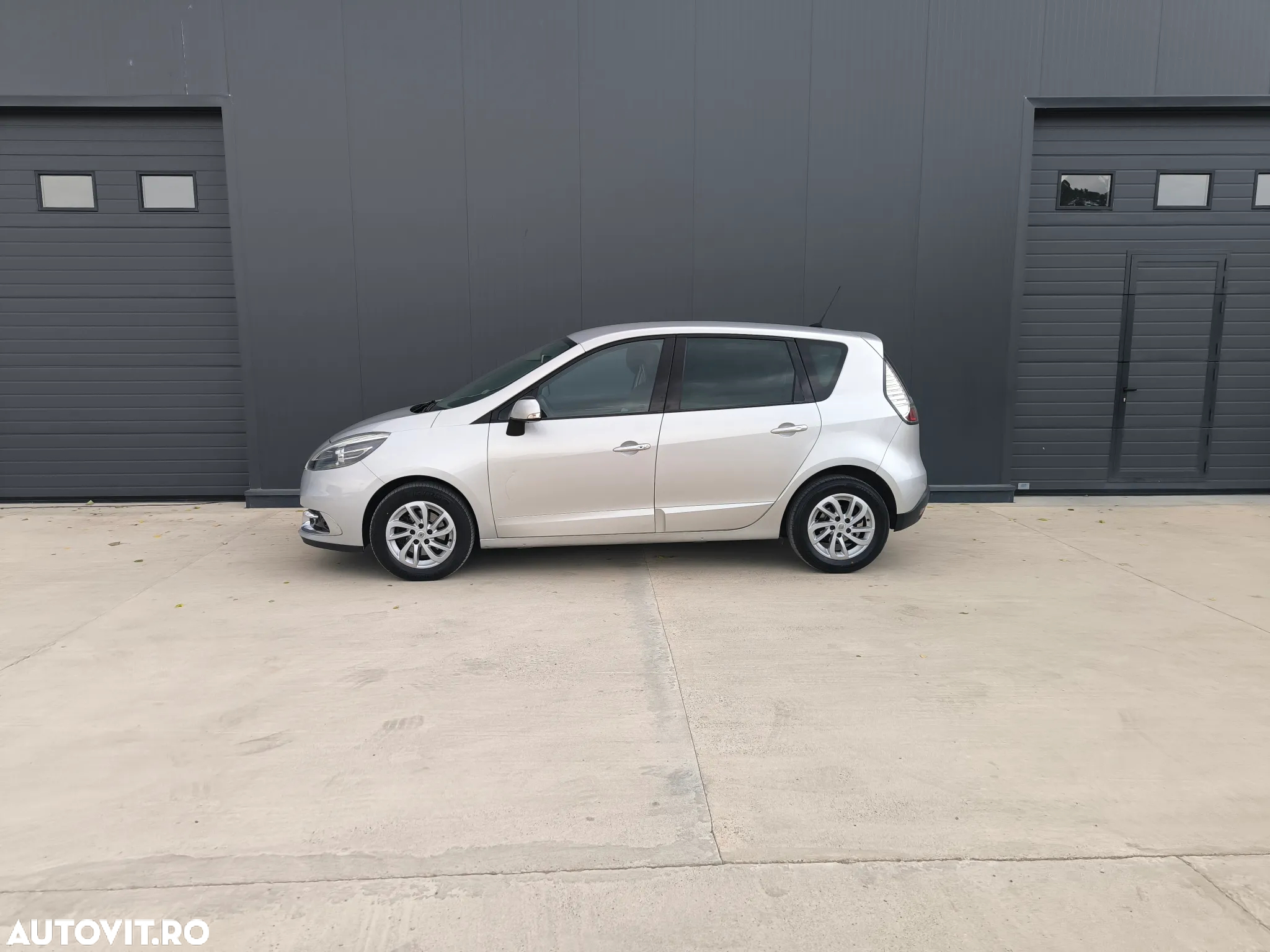 Renault Scenic - 8