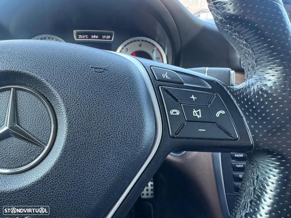 Mercedes-Benz A 220 - 25