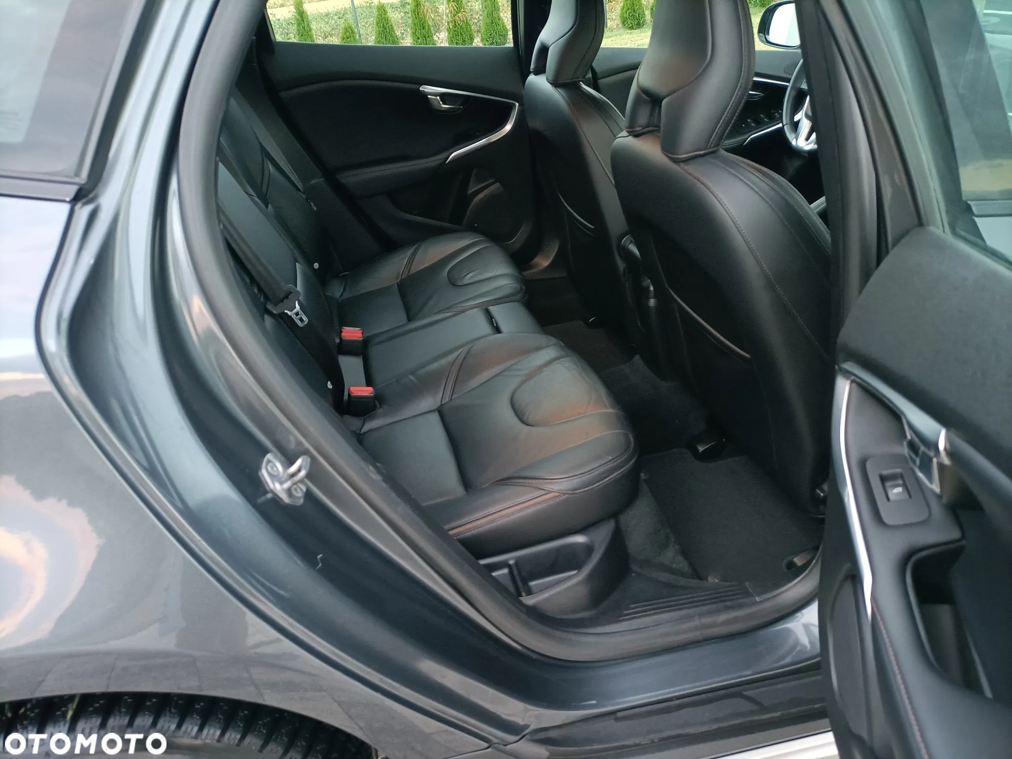 Volvo V40 D2 Momentum - 25