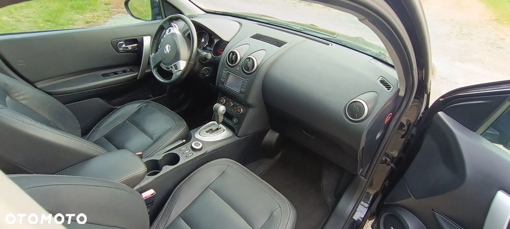 Nissan Qashqai 2.0 dCi 4 x 4 DPF tekna - 19