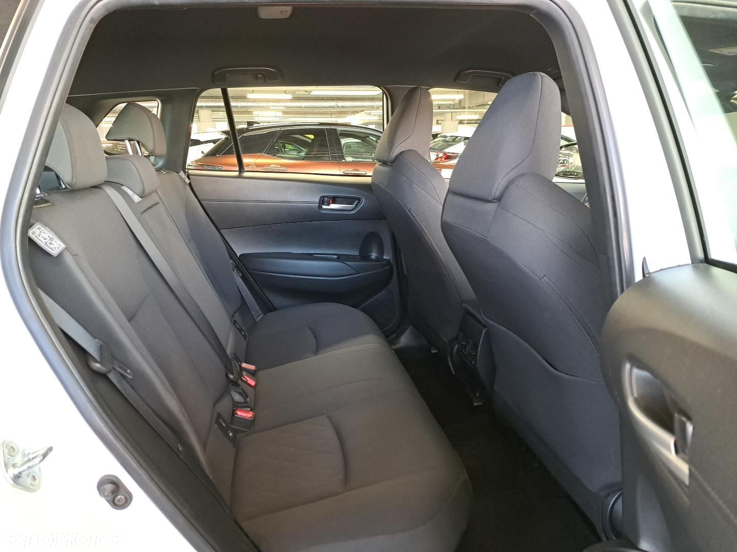 Toyota Corolla Cross - 13