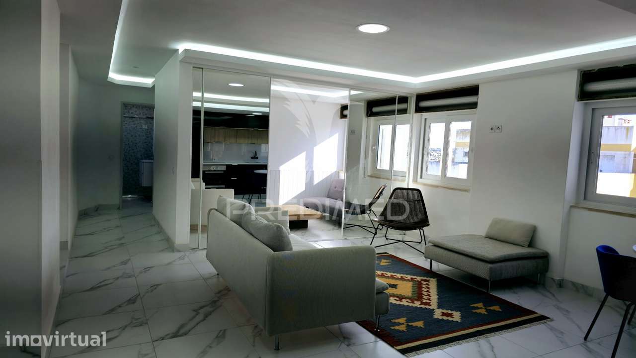 Fabulosa Penthouse T2 c/ Vista Deslumbrante para o Rio Arade - Grande imagem: 4/34