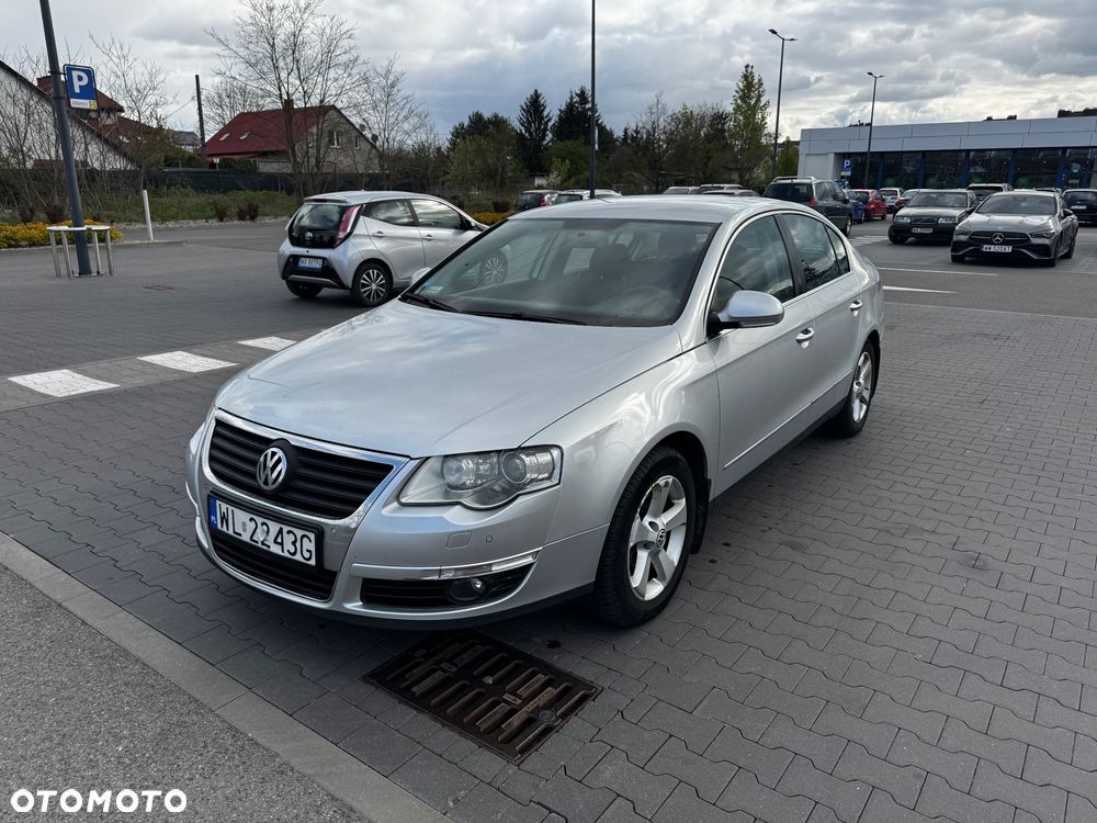 Volkswagen Passat 1.8 TSI Comfortline - 2