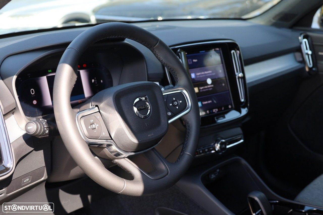 Volvo XC 40 2.0 B3 Plus Dark - 15