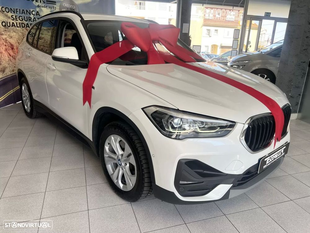 BMW X1 25 e xDrive — fotografia 2