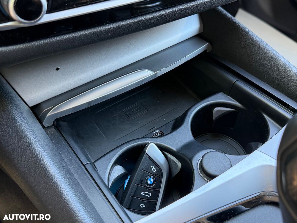 BMW Seria 5 520d xDrive Aut. - 24