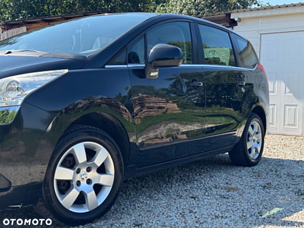 Peugeot 5008 2010 photo 3
