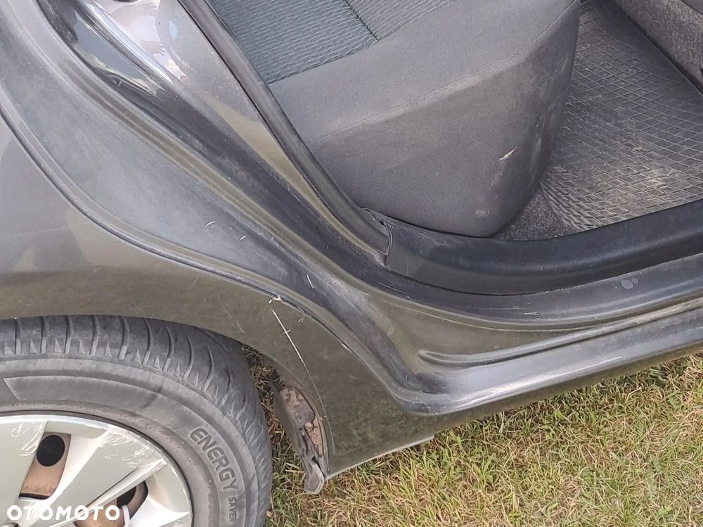 Toyota Yaris 1.0 Luna - 20