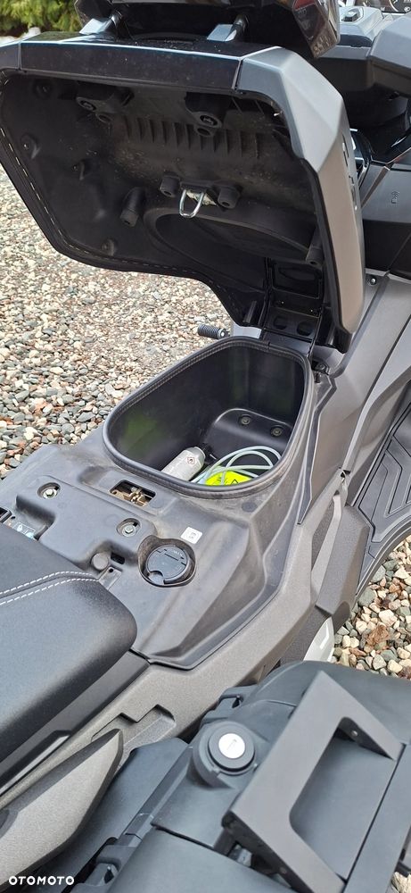 Kymco CV3 - 9