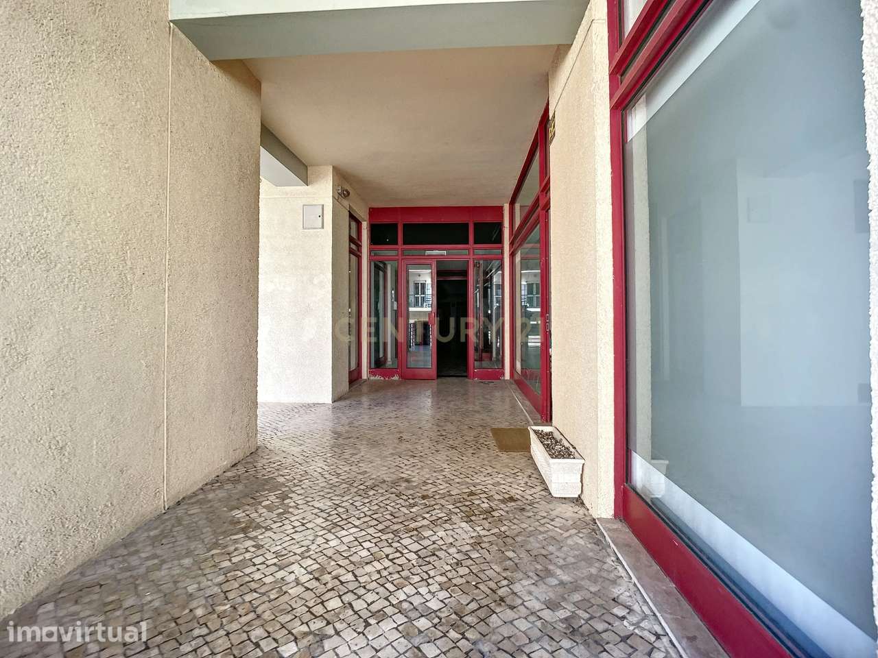 Loja Edifício Varandas em Nazaré - Grande imagem: 4/6