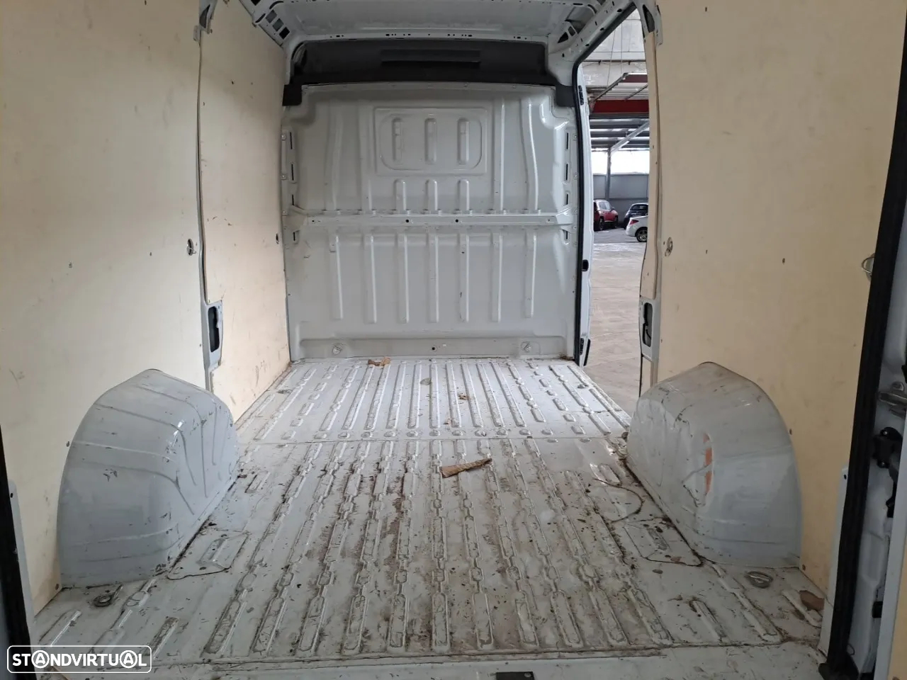 Peugeot Boxer 2.2 BlueHDi 165 S&S 335 L2H2 - 6