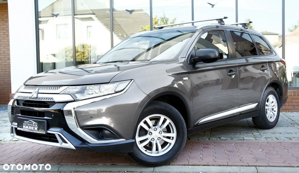 Mitsubishi Outlander - 4