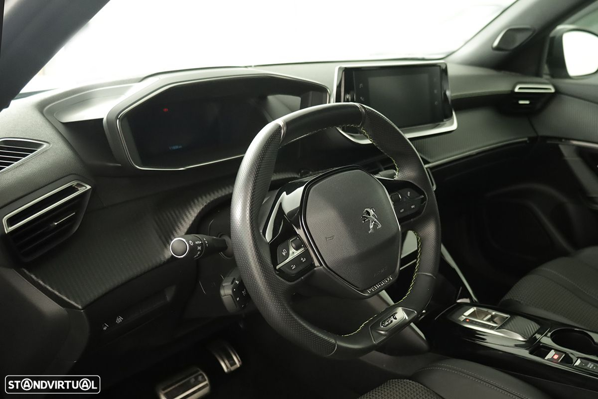 Peugeot e-2008 50 kWh GT - 8
