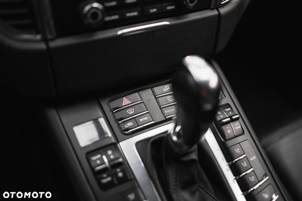 Porsche Macan - 19