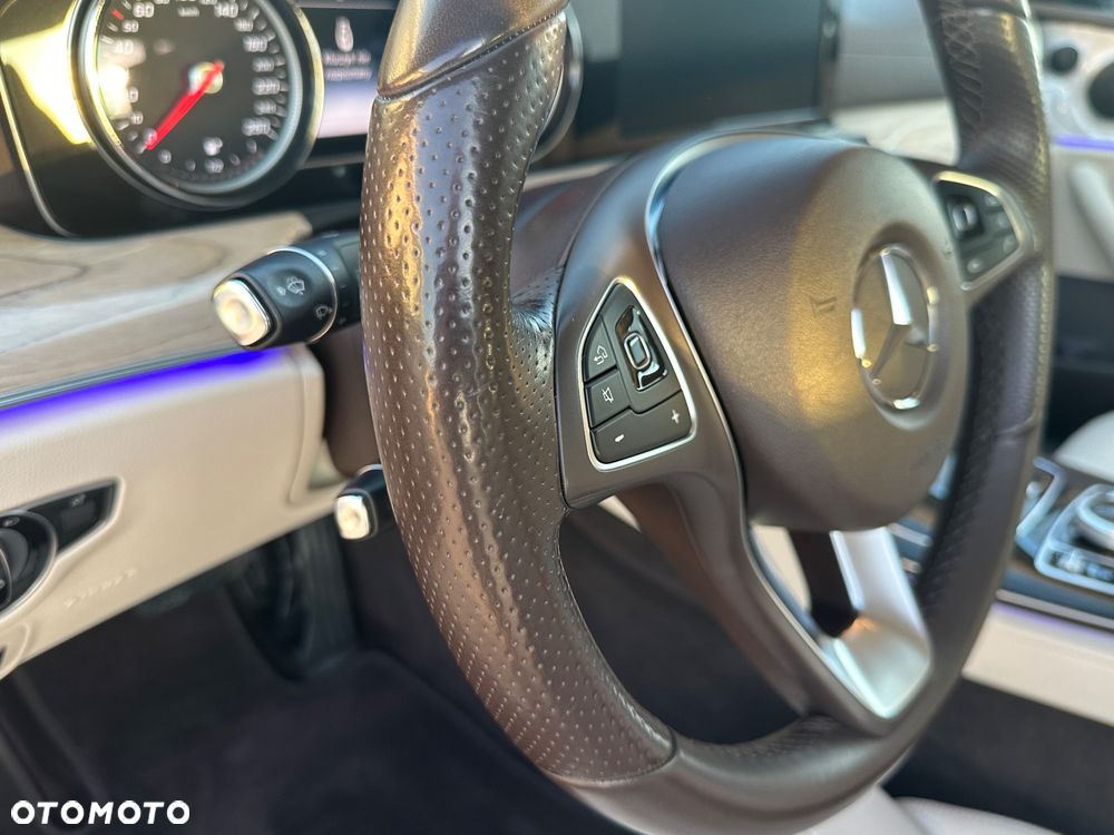 Mercedes-Benz Klasa E - 14