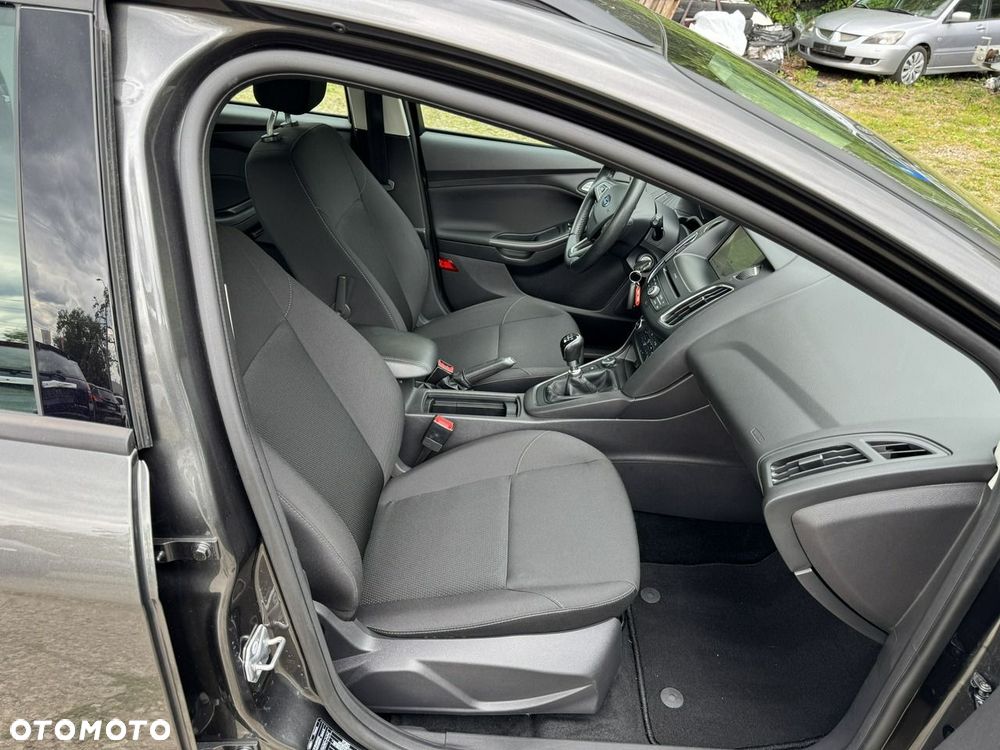 Ford Focus - 13