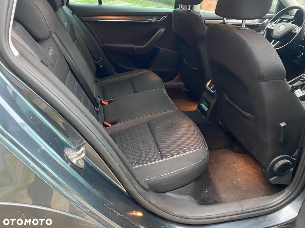Skoda Octavia 2.0 TDI 4x4 DSG Scout - 16
