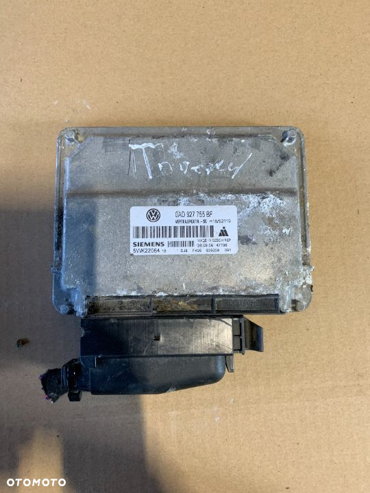 STEROWNIK SILNIKA VOLKSWAGEN TOUAREG 3.0 TDI 0AD 927755BF