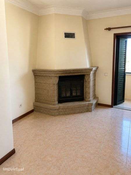 Arrendo andar moradia T2 - Grande imagem: 2/9