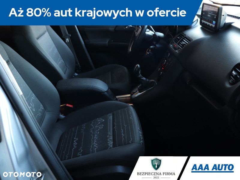 Opel Meriva - 11