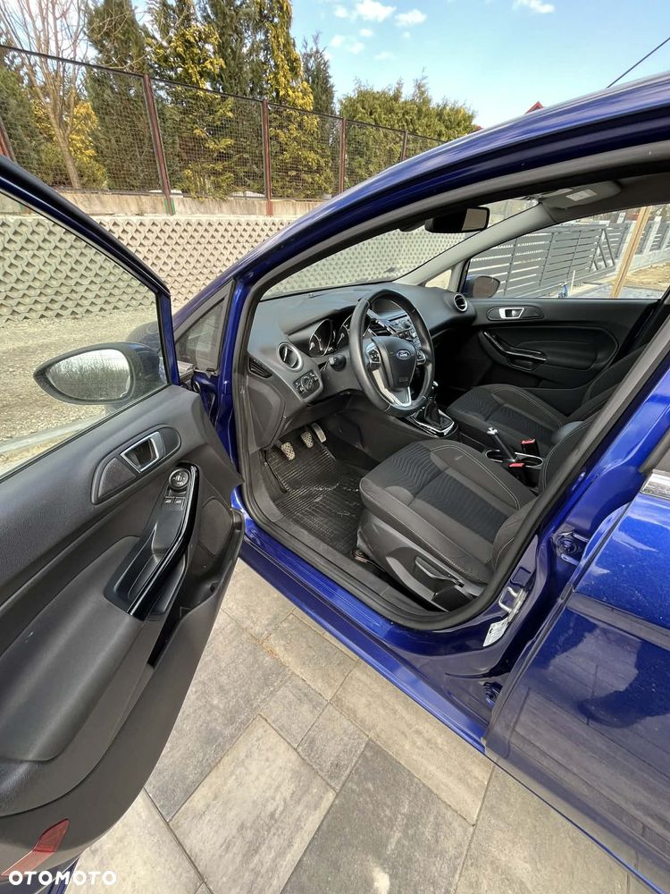 Ford Fiesta 1.5 TDCi Ambiente - 22