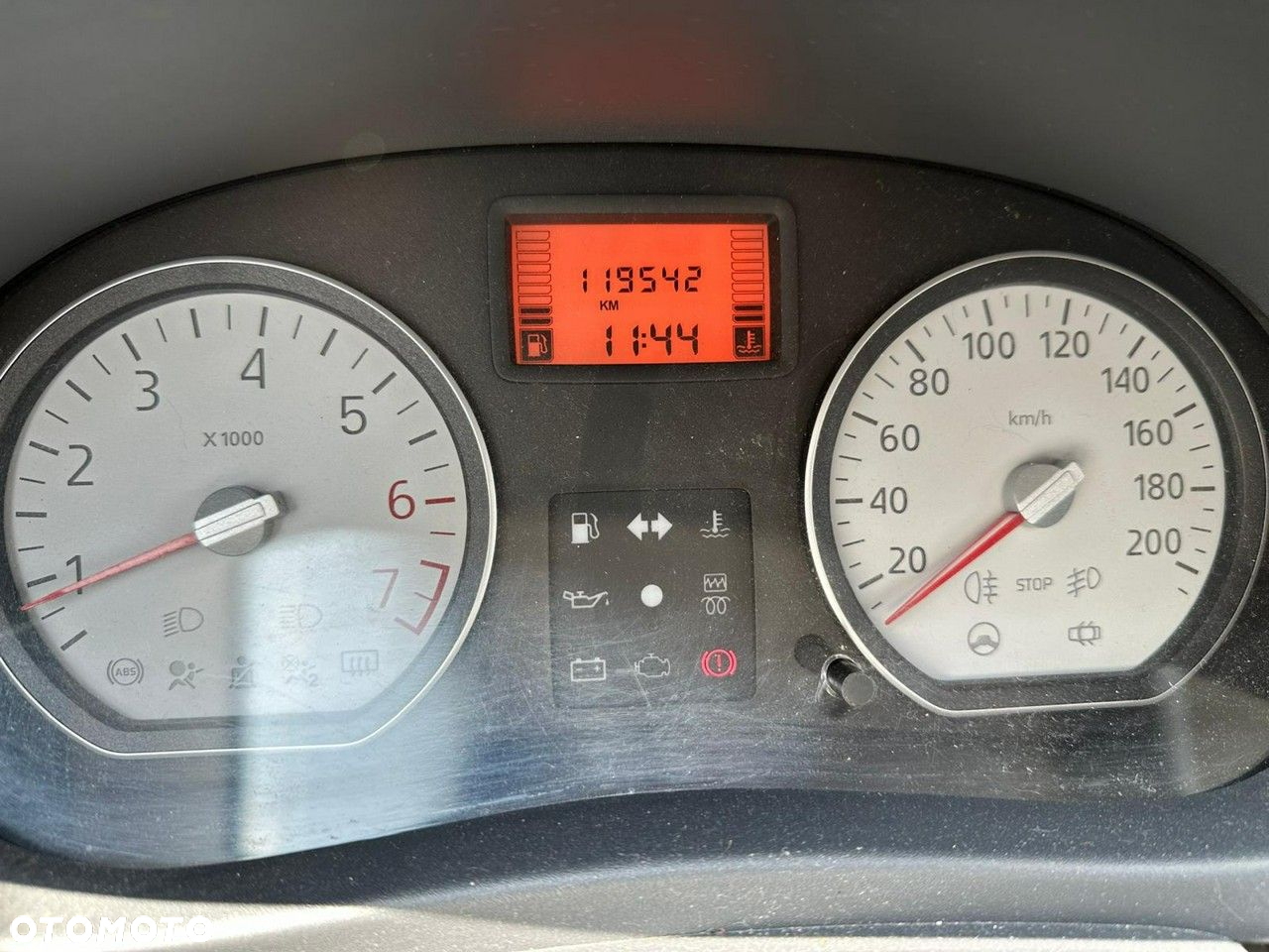 Dacia Sandero - 11