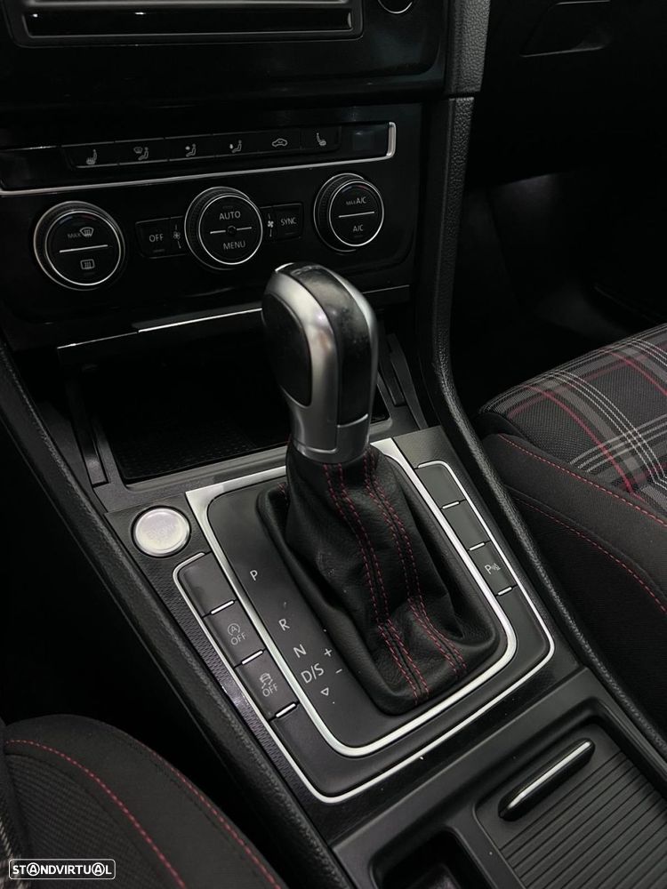 VW Golf GTI BlueMotion DSG - 37