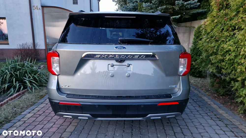Ford Explorer - 4
