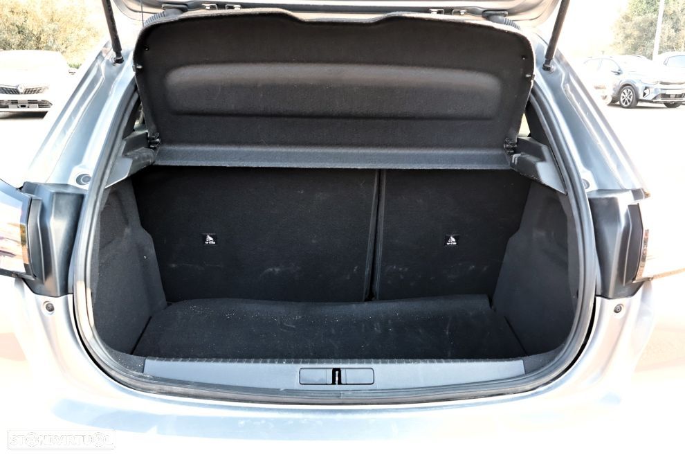 Peugeot 208 1.2 PureTech Allure - 17