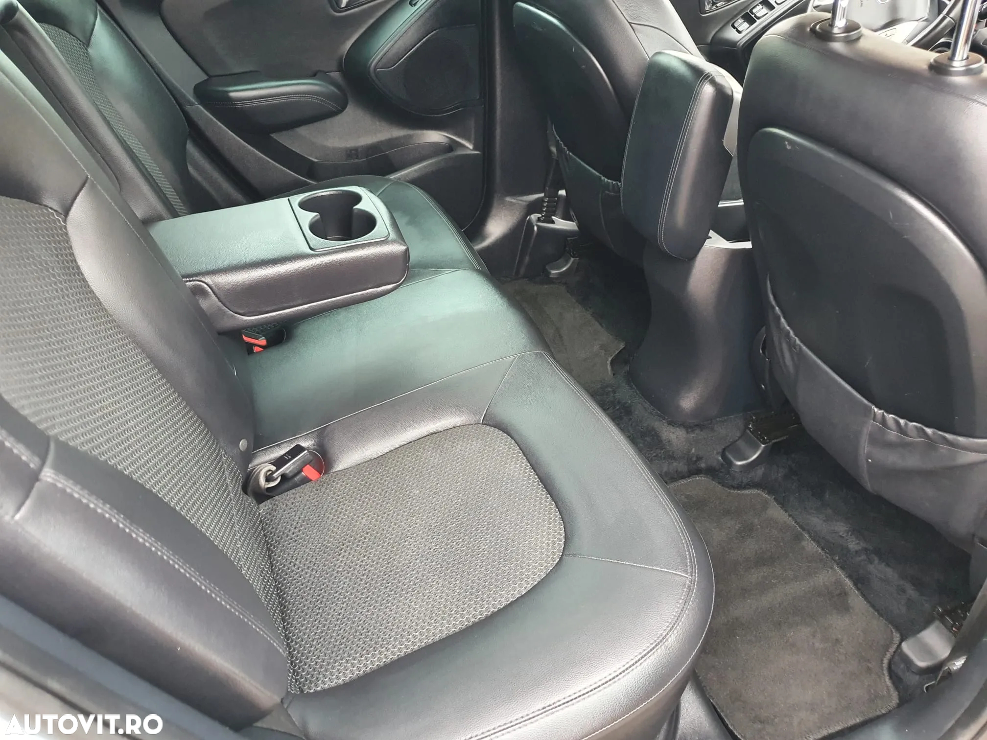 Hyundai ix35 2.0 CRDI 4WD Automatik Style Heat - 9