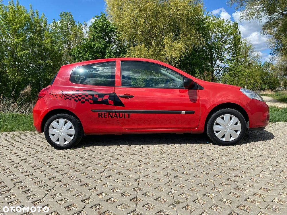 Renault Clio - 7
