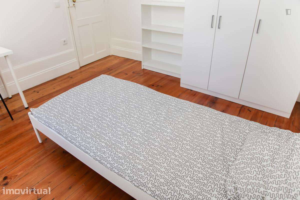 Quarto - localizado em Cidral Coimbra - Grande imagem: 2/44