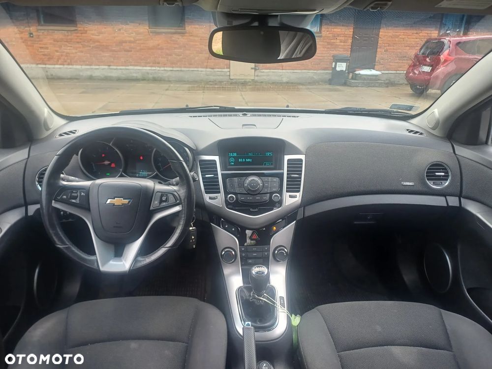 Chevrolet Cruze - 10