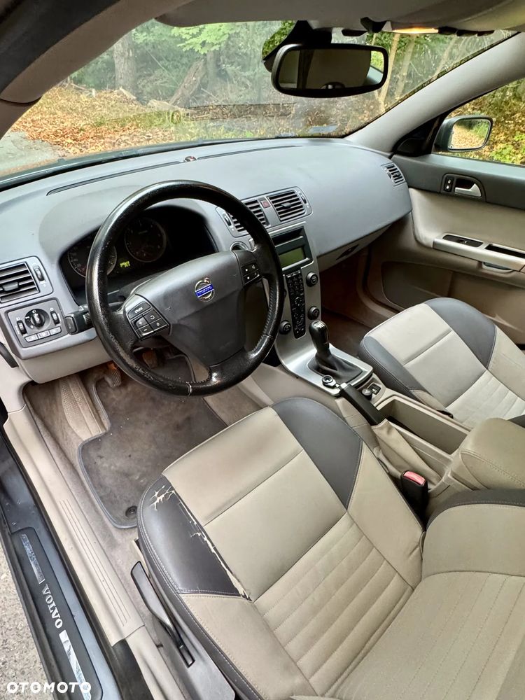 Volvo V50 2.0D Momentum - 25