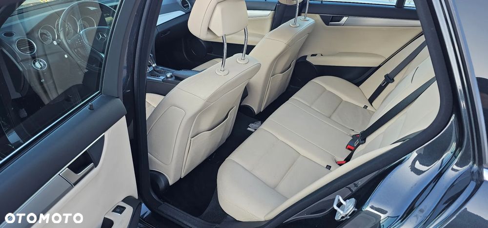 Mercedes-Benz Klasa C 250 CDI DPF 4Matic (BlueEFFICIENCY) 7G-TRONIC Avantgarde - 6