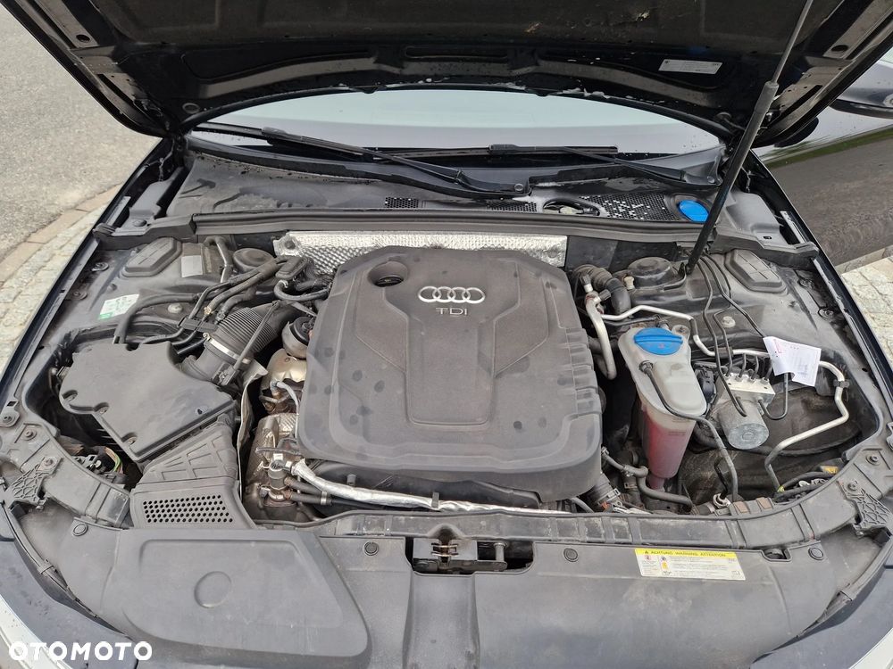 Audi A4 Avant 2.0 TDI Quattro S tronic - 32