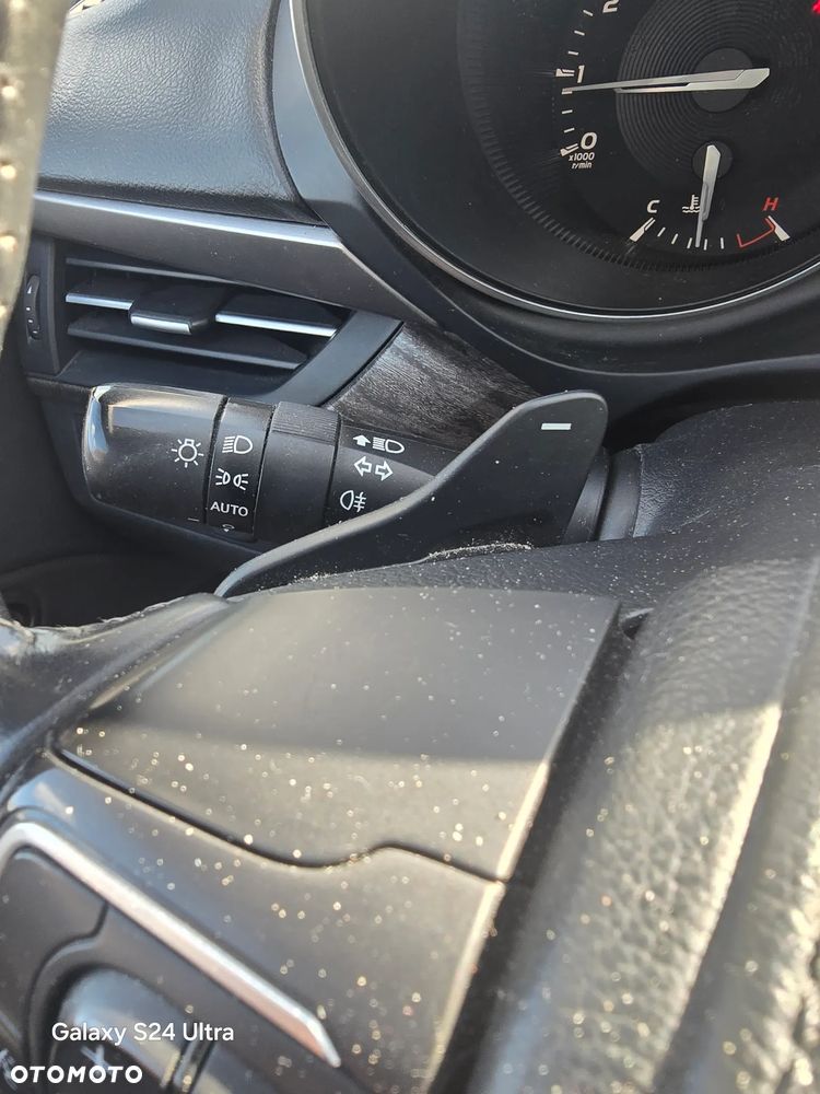 Toyota Avensis 2.0 Prestige MS - 22