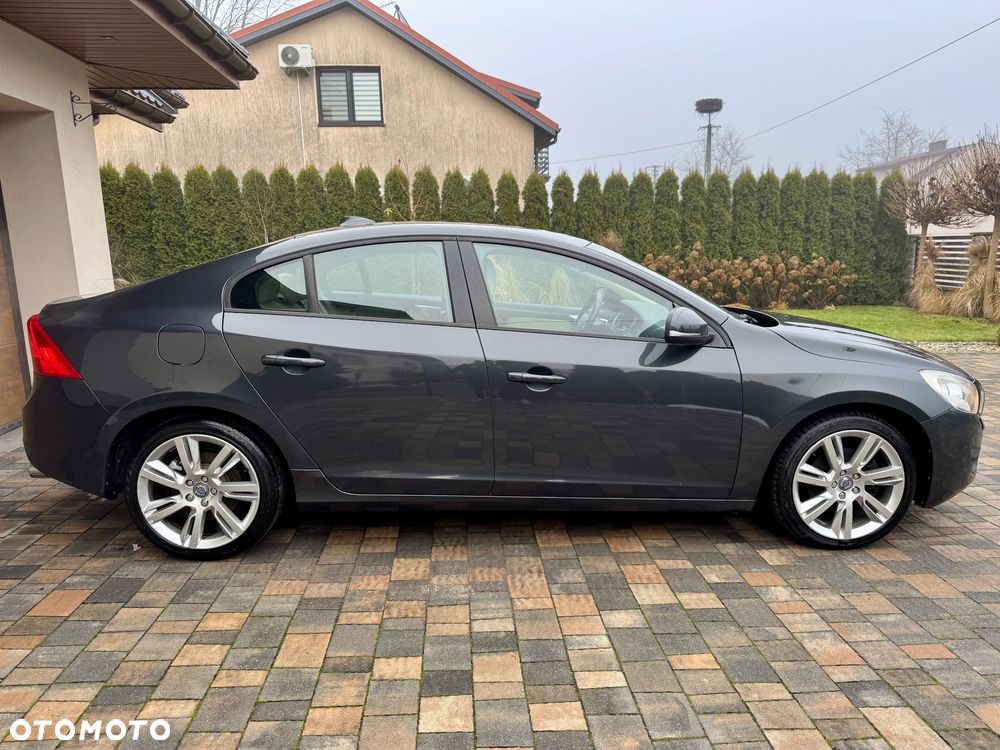 Volvo S60 2.0T Momentum - 6