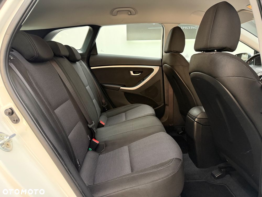 Hyundai i30 1.6 Classic - 19