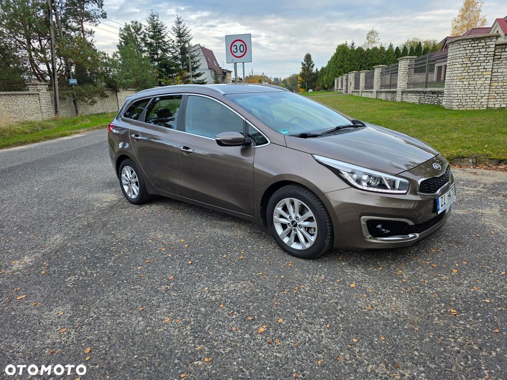 Kia Ceed - 22