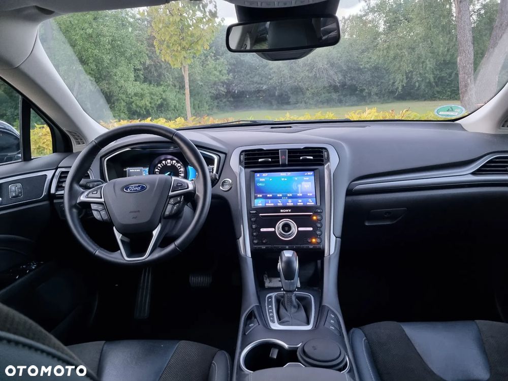 Ford Mondeo SW 2.0 Hybrid Executive - 11