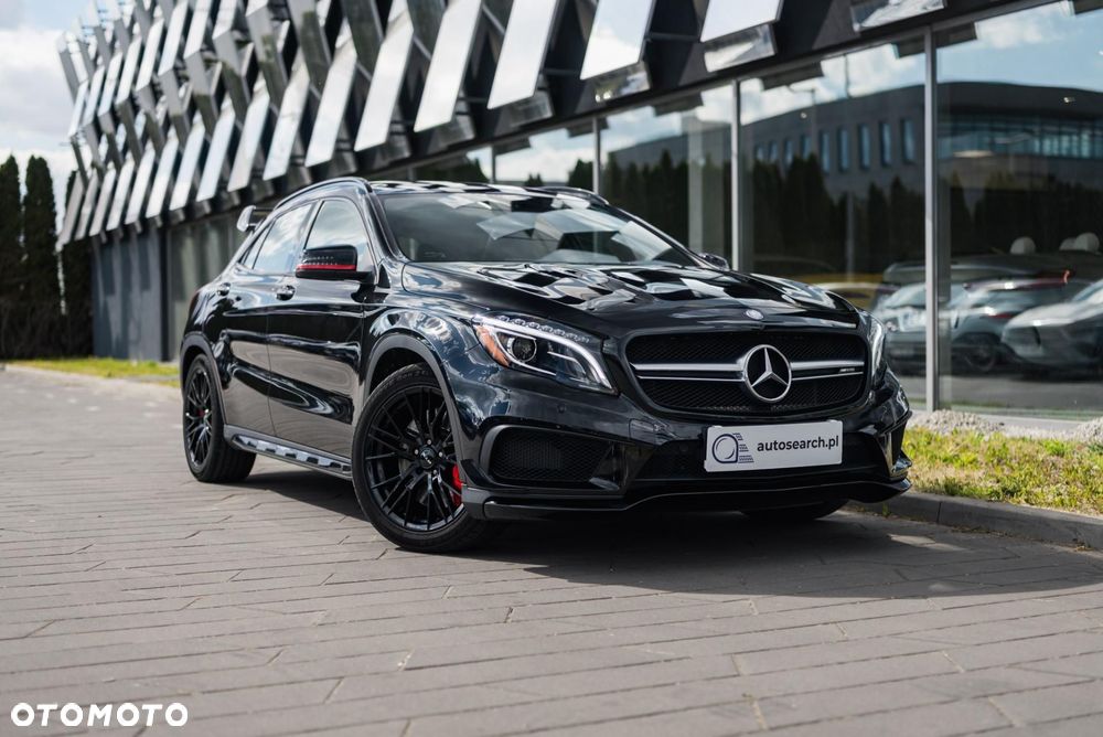 Mercedes-Benz GLA 45 AMG 4-Matic Edition 1 - 2
